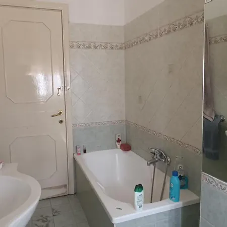 Cinziahome Apartman